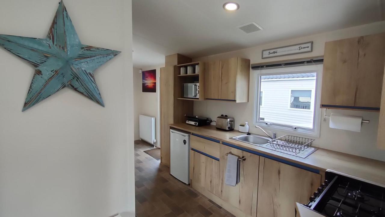 3 Bedroom Stylish Caravan - Vans With Business Sign Not Allowed Port Seton Dış mekan fotoğraf